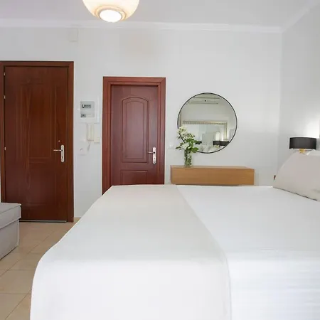 Adria Luxury نيدري