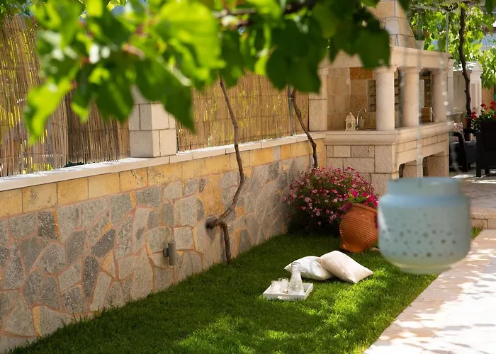 Adria Luxury Aparthotel 4*